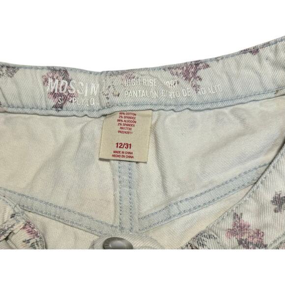 Mossimo Co. 12/31 cream denim floral print shorts. - Picture 3 of 10